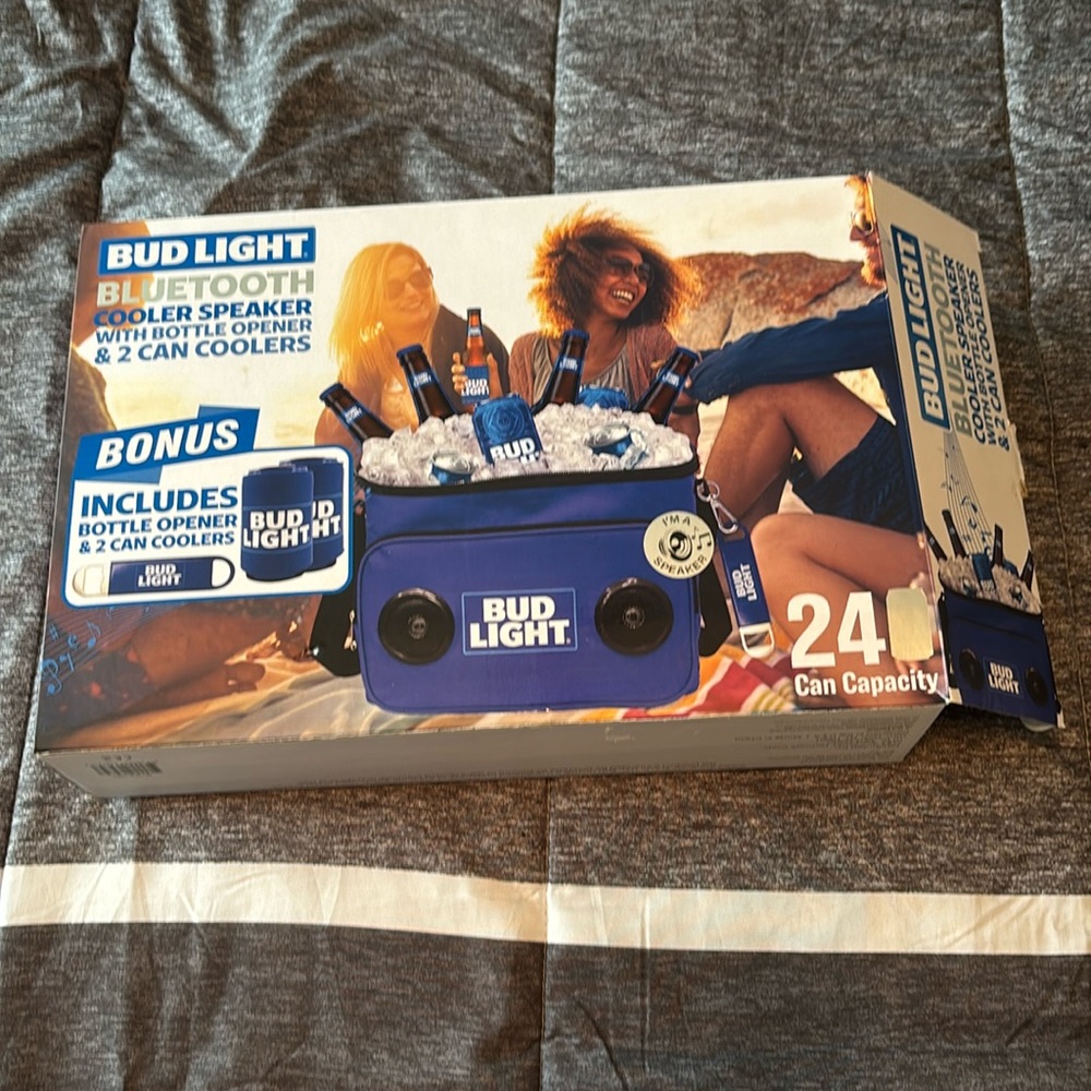 Bud Light Bluetooth Cooler Speaker bag